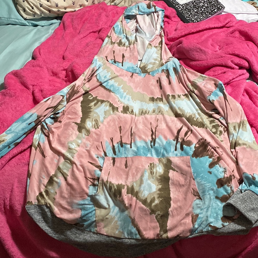 Egy long sleeve tye dye hooded shirt with front pocket size 2XL